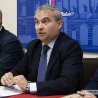 Fragoso consiente el cobro en dinero negro por montar puestos en Almossassa