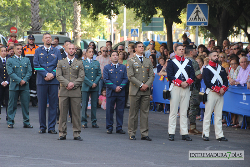 Badajoz celebra el izado de bandera con motivo de la Fiesta Nacional