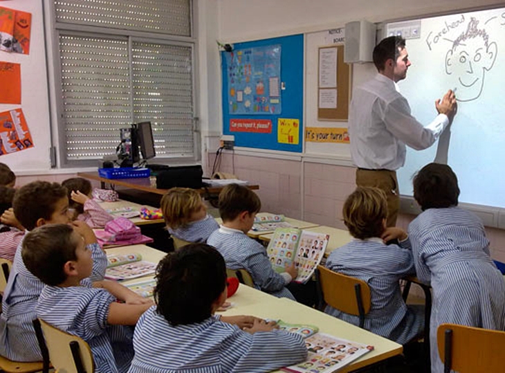 CCOO critica que Educación culpe a los interinos de sus errores