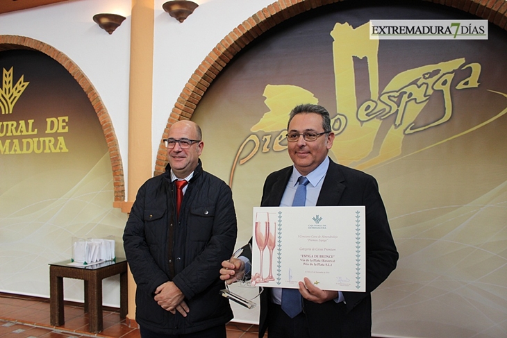 Los Premios Espiga eligen los mejores jamones y cavas extremeños