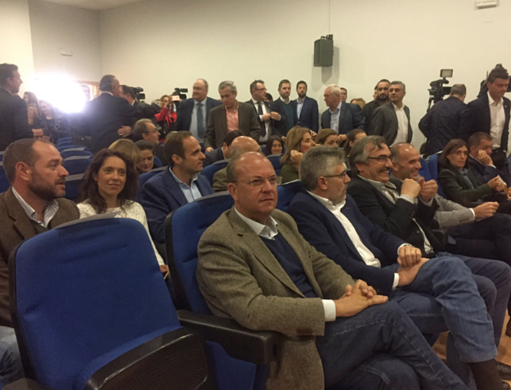 Monago exige a la Junta que saque adelante el proyecto de Tierra de Barros