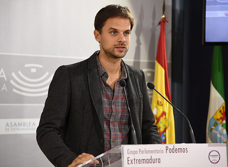 Podemos: “El paro y la precariedad laboral son obra de Rajoy”