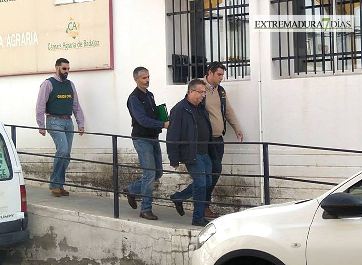 Trasladan a los detenidos de UPA tras veintisiete horas de registro
