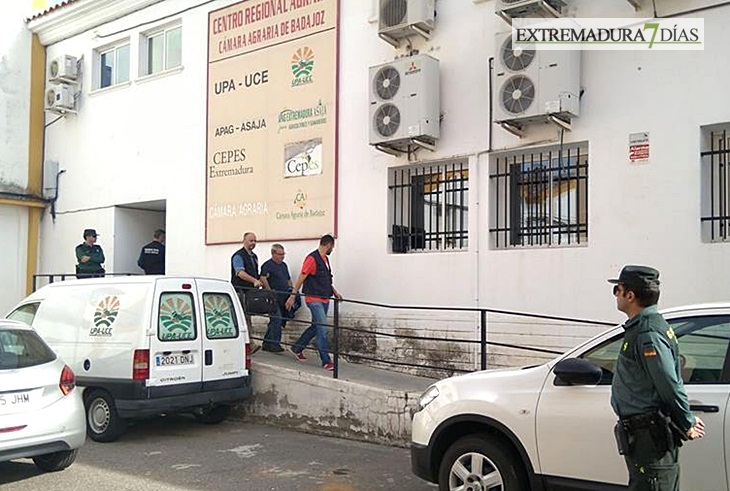 Trasladan a los detenidos de UPA tras veintisiete horas de registro