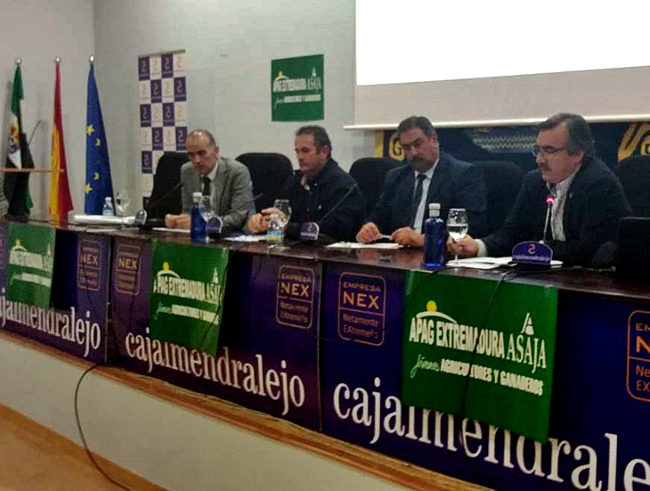 Junta: "Trabajamos con rigor y consenso en el regadío de Tierra de Barros"