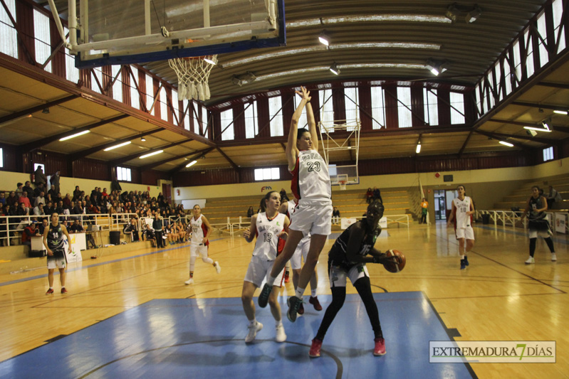 Imágenes del Baloncesto Batalyaws 63 - 59 Rivas Ecópolis