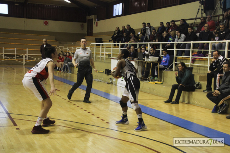 Imágenes del Baloncesto Batalyaws 63 - 59 Rivas Ecópolis