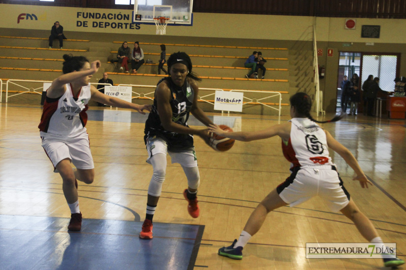 Imágenes del Baloncesto Batalyaws 63 - 59 Rivas Ecópolis