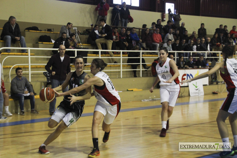 Imágenes del Baloncesto Batalyaws 63 - 59 Rivas Ecópolis