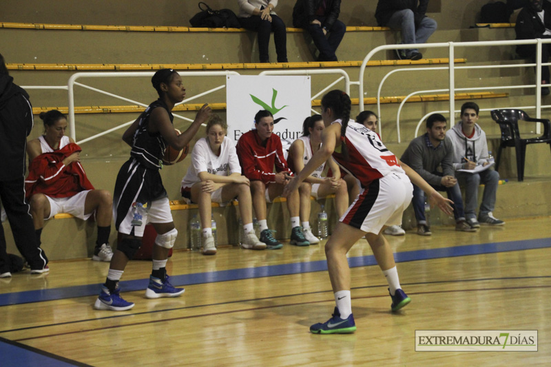 Imágenes del Baloncesto Batalyaws 63 - 59 Rivas Ecópolis