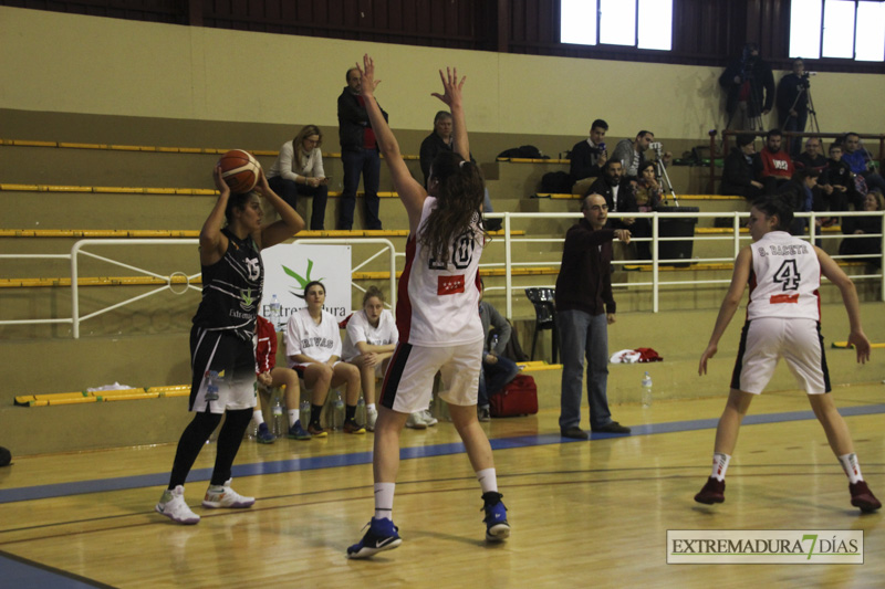 Imágenes del Baloncesto Batalyaws 63 - 59 Rivas Ecópolis