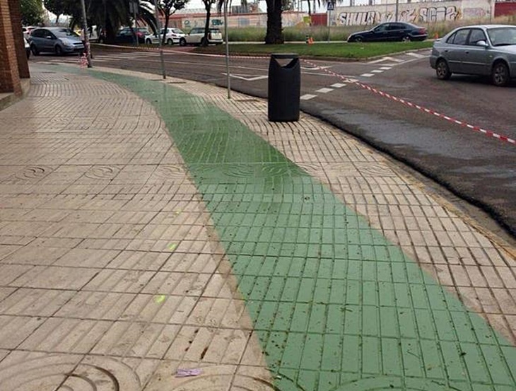 Cierran de manera temporal 6 paradas del carril bici de Badajoz