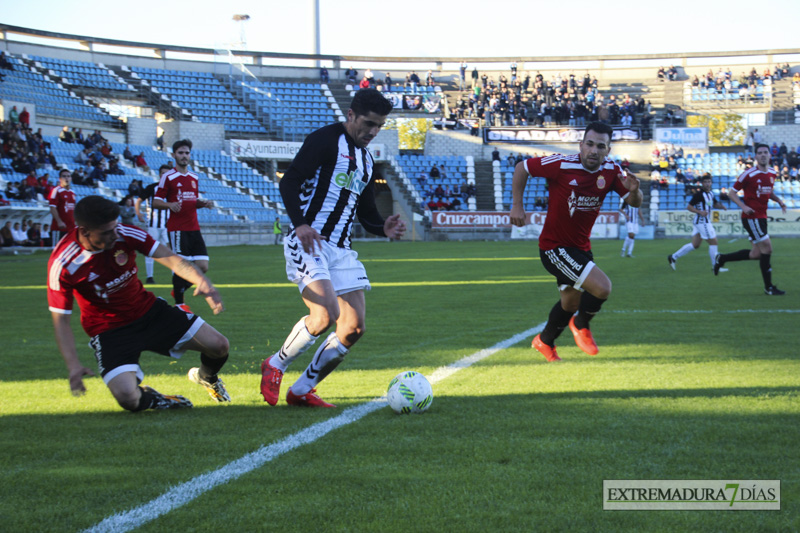 Imágenes del CD Badajoz 3 - 0 UD Montijo