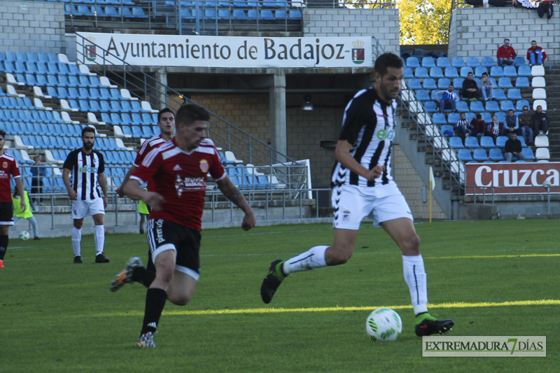 Imágenes del CD Badajoz 3 - 0 UD Montijo
