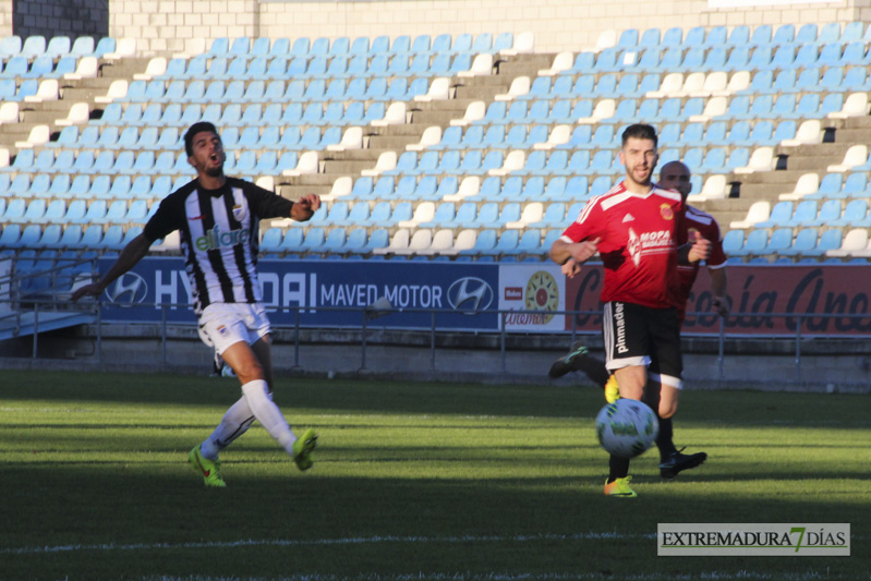 Imágenes del CD Badajoz 3 - 0 UD Montijo