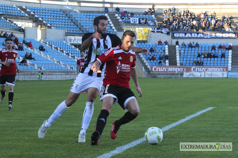 Imágenes del CD Badajoz 3 - 0 UD Montijo