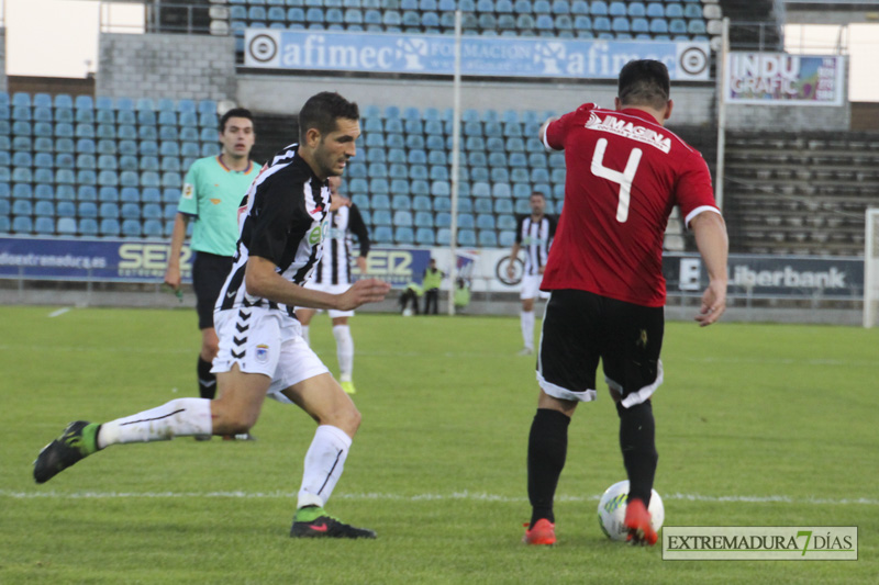 Imágenes del CD Badajoz 3 - 0 UD Montijo