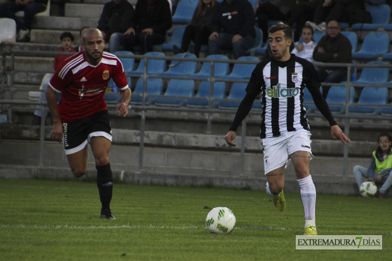 Imágenes del CD Badajoz 3 - 0 UD Montijo