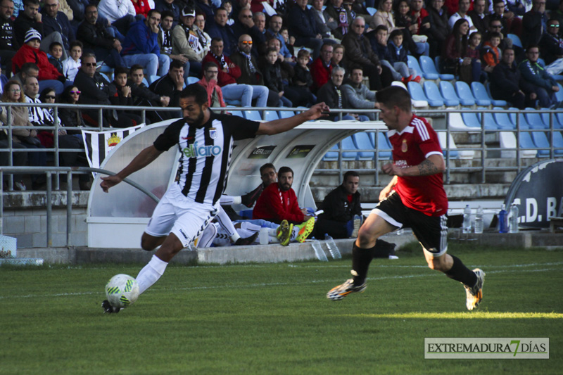 Imágenes del CD Badajoz 3 - 0 UD Montijo