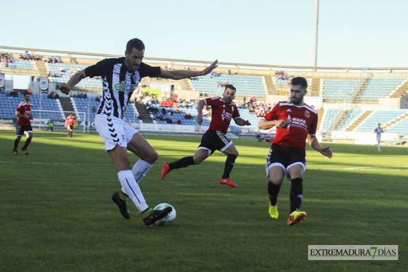 Imágenes del CD Badajoz 3 - 0 UD Montijo