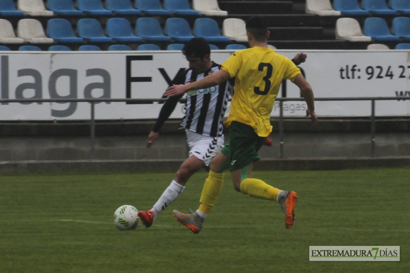 Imágenes del CD Badajoz 3 - 0 Olivenza