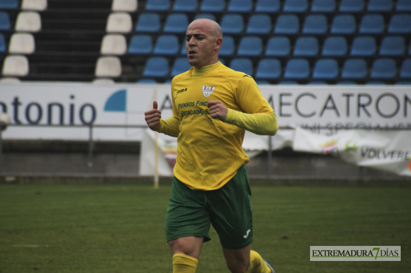 Imágenes del CD Badajoz 3 - 0 Olivenza