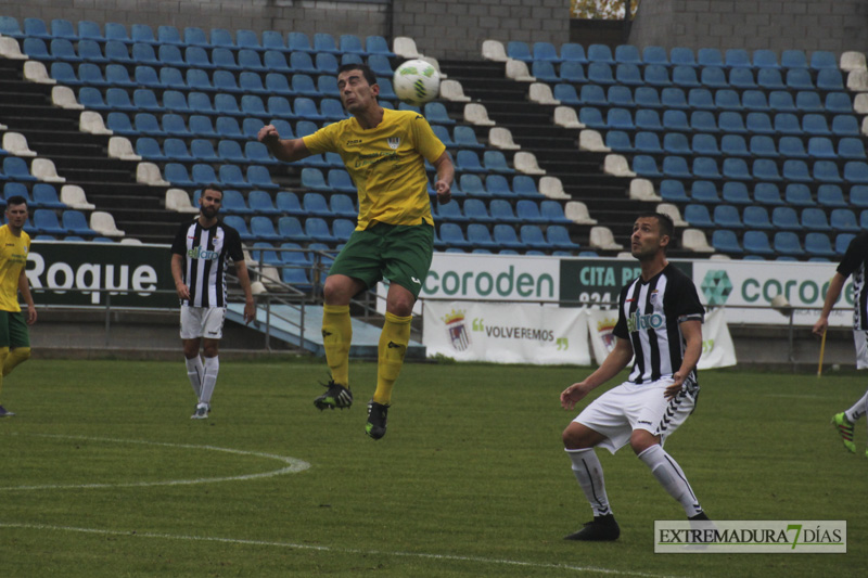Imágenes del CD Badajoz 3 - 0 Olivenza