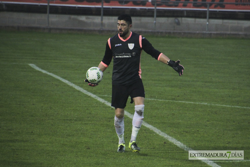 Imágenes del CD Badajoz 3 - 0 Olivenza