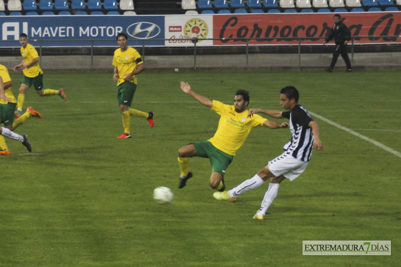 Imágenes del CD Badajoz 3 - 0 Olivenza