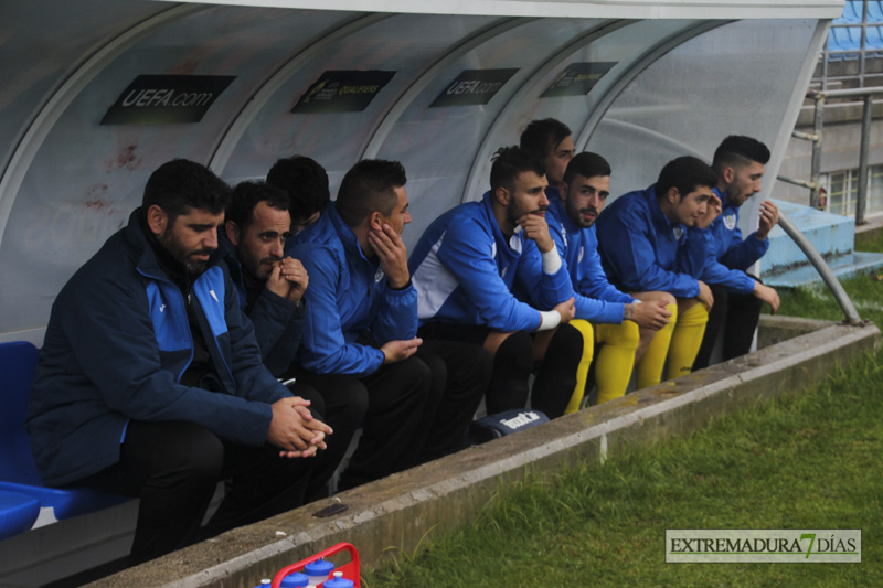 Imágenes del CD Badajoz 3 - 0 Olivenza