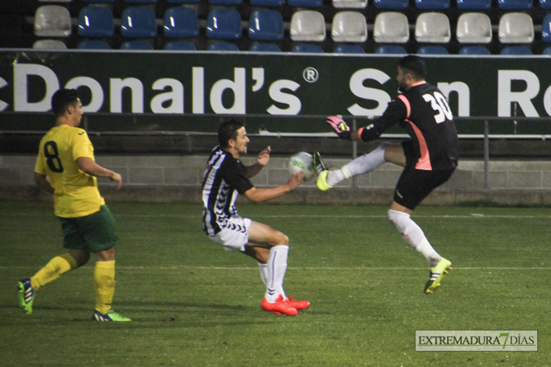 Imágenes del CD Badajoz 3 - 0 Olivenza