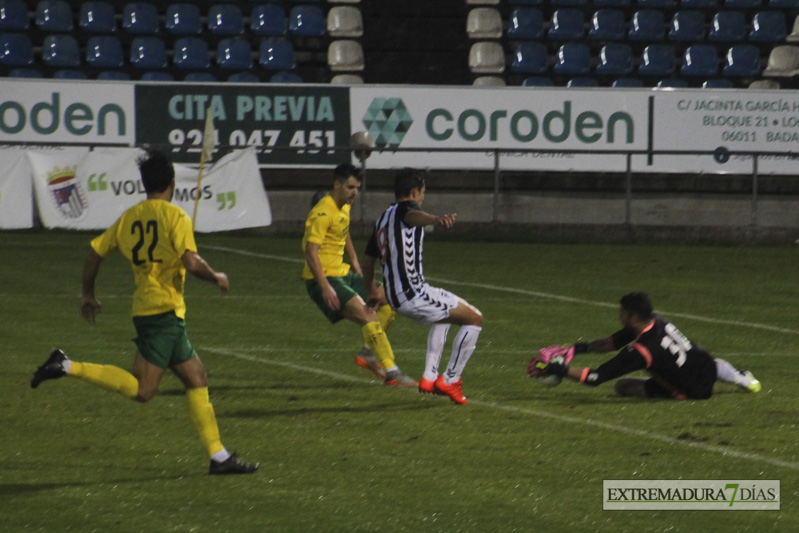 Imágenes del CD Badajoz 3 - 0 Olivenza