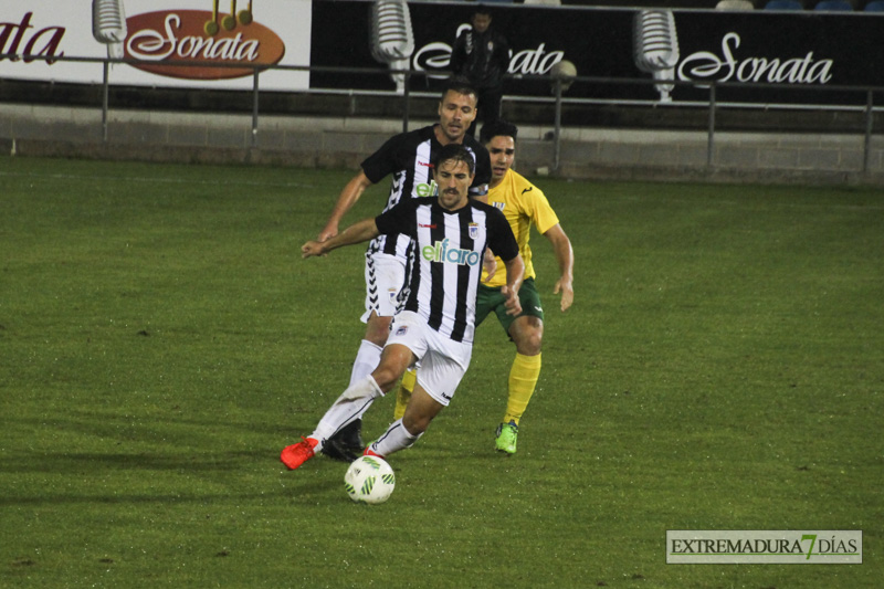 Imágenes del CD Badajoz 3 - 0 Olivenza