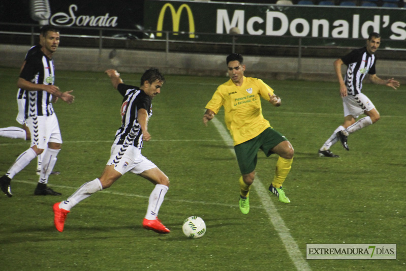 Imágenes del CD Badajoz 3 - 0 Olivenza