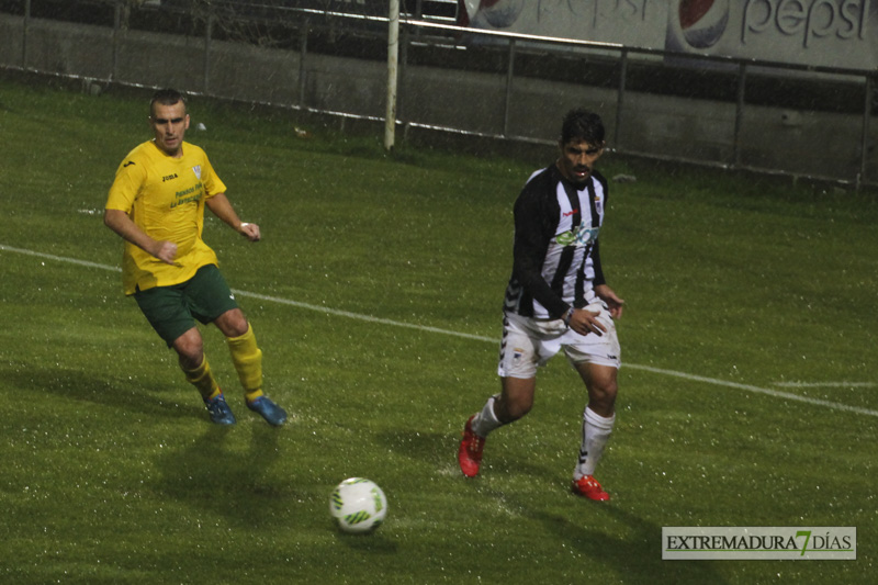 Imágenes del CD Badajoz 3 - 0 Olivenza