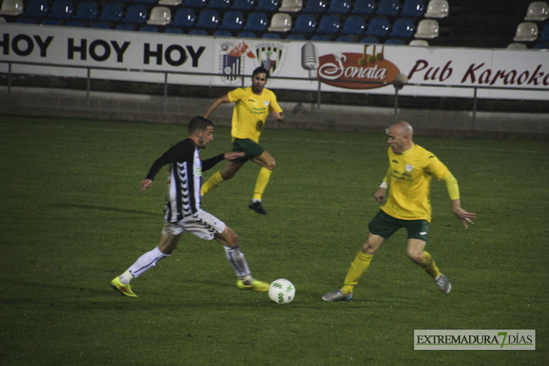 Imágenes del CD Badajoz 3 - 0 Olivenza