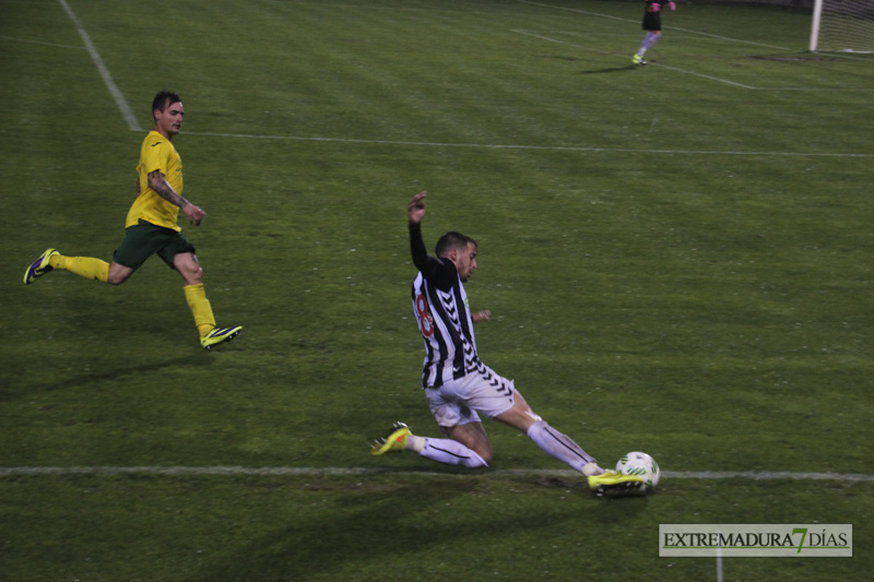 Imágenes del CD Badajoz 3 - 0 Olivenza