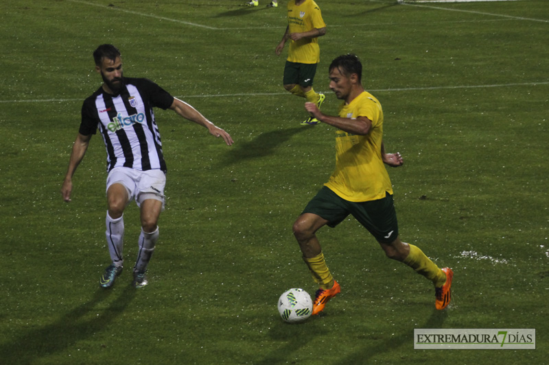 Imágenes del CD Badajoz 3 - 0 Olivenza