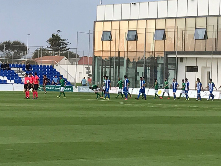 Los errores iniciales condenan al Villanovense