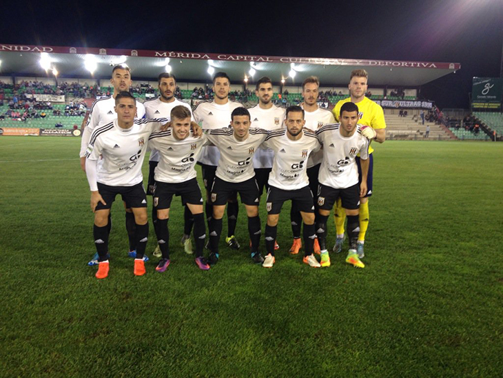 Los minutos finales dan la victoria al Mérida AD