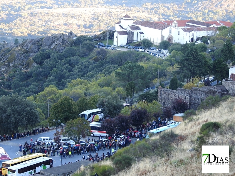 Ambiente en la XXXIII edición de la Feria de la Castaña de Marvao