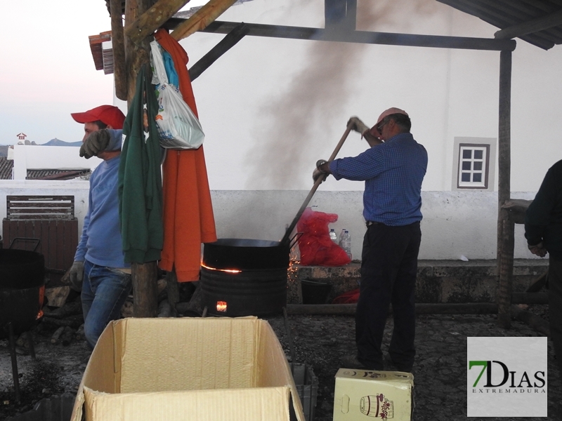 Ambiente en la XXXIII edición de la Feria de la Castaña de Marvao