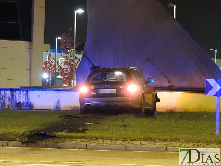 El accidentado día en Badajoz culmina con un ‘rotondazo’