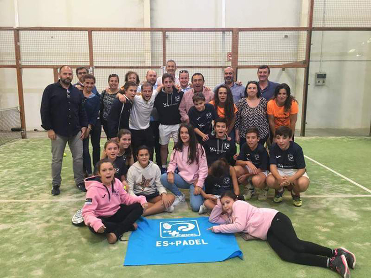 La Federación Extremeña de Pádel pide más implicación a los clubes con la base