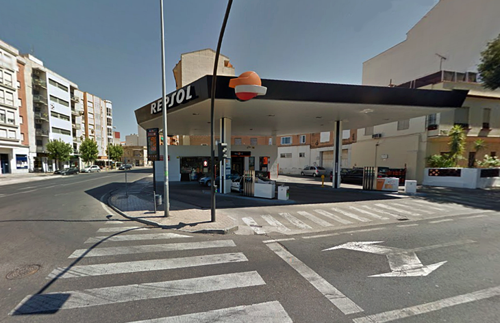 Dos detenidos por robar con violencia en una gasolinera de Badajoz