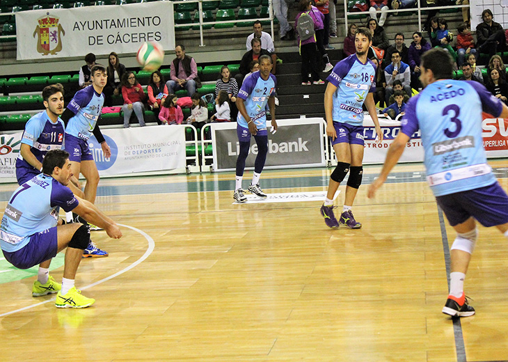 El Electrocash Cáceres busca su primera victoria en Castellón