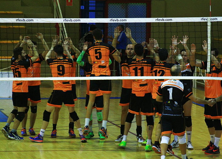 Un Pacense voleibol en horas bajas recibe al colista