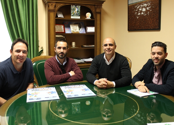 Zafra se suma a la moda de las pistas de hielo por Navidad