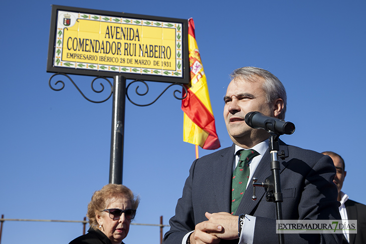 Badajoz dedica una calle al fundador de Delta Cafés