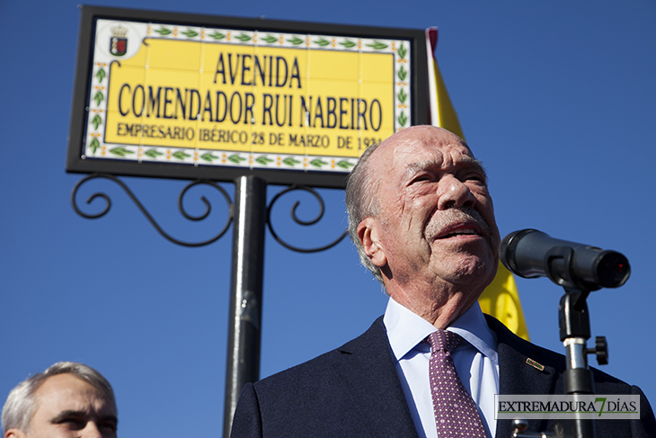 Badajoz dedica una calle al fundador de Delta Cafés